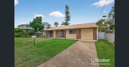 Low Set Brick Home Offering Comfort, Convenience and Charm - Photo 5