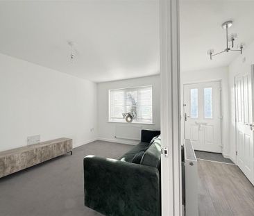 3 bedroom detached house to rent - Photo 2