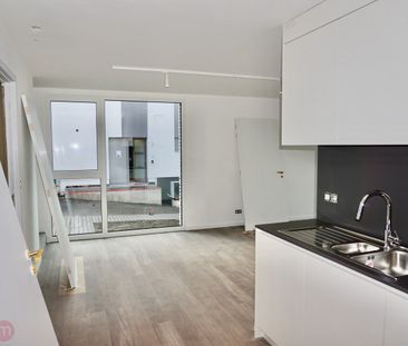 Nieuwbouw gelijkvloersappartement met 2 slaapkamers en tuin. - Photo 2