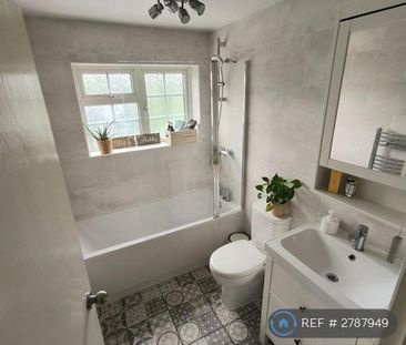 2 bedroom semi-detached house to rent - Photo 5