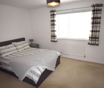 2 bedroom end of terrace house to rent - Photo 4