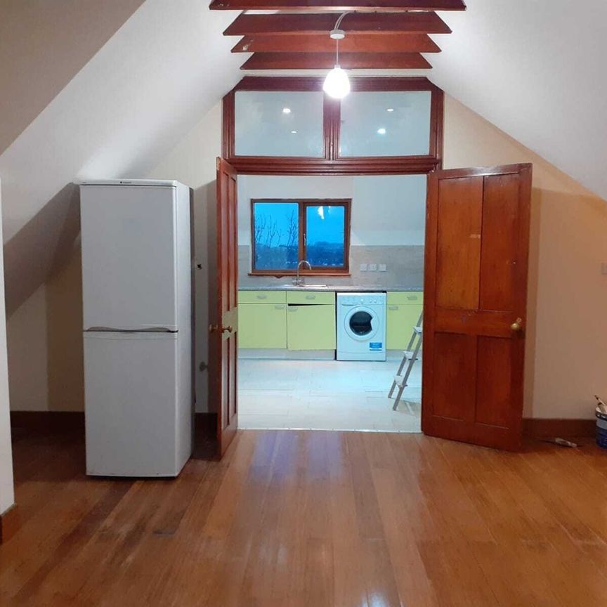 2 Bed Flat, Streatham Common North, SW16 - Photo 1