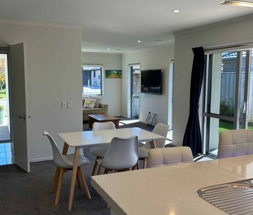 Three Bedroom Home - Photo 2