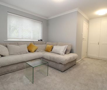 1 bedroom ground floor flat to rent - Photo 2