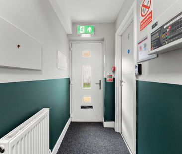 Oxclose Room 2 - Photo 2