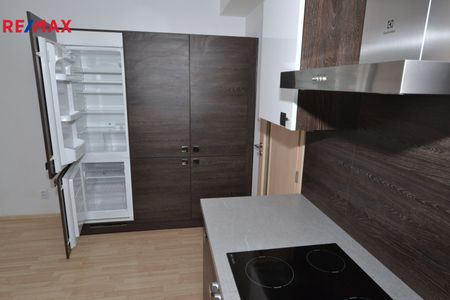 Pronájem bytu 1+kk v osobním vlastnictví 32 m², Plzeň - Photo 2