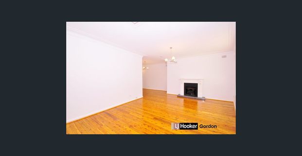 Renovated House Close to Pymble Station - Photo 1