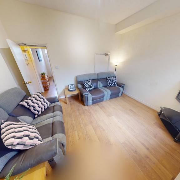 4 bedroom terraced house to rent - Photo 1