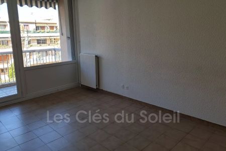 Location appartement 3 pièces 70 m² Toulon - Photo 2