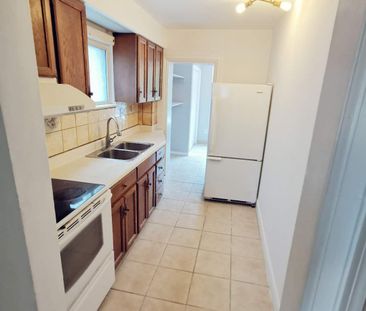 For Lease - 4 Goldwin B2 Avenue, Toronto, Ontario - Photo 2