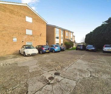 Wisteria Lodge, Lupin Drive, Chelmsford, Essex, CM1 - Photo 6