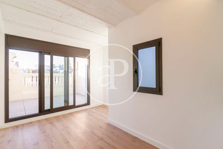 Penthouse for Rent in Paral·lel - Photo 2