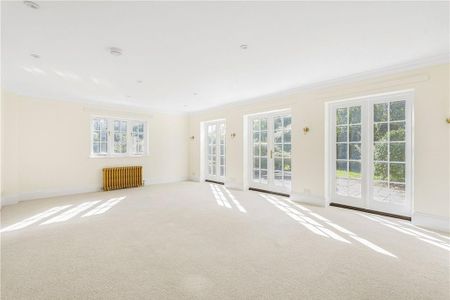 5 bedroom detached house to rent - Photo 4