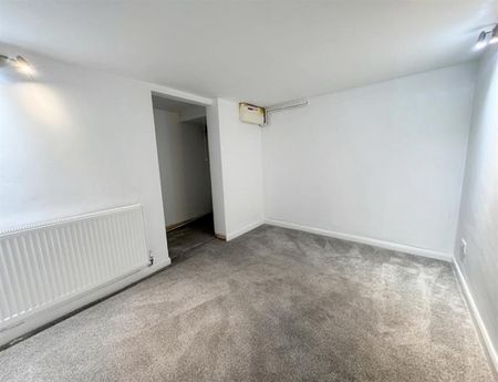 2 Bedroom End Terrace To Let - Photo 2