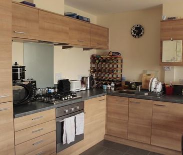 2 bedroom apartment to rent - Photo 4