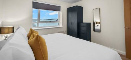 3 bedroom flat to rent - Photo 5