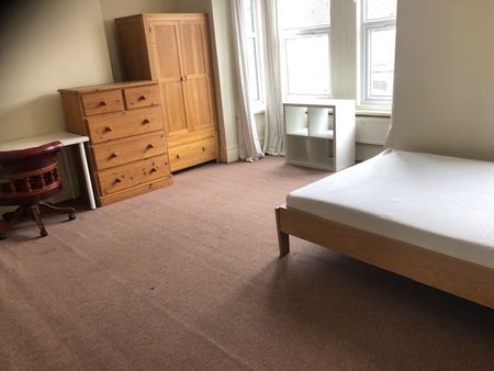 6 Bed Terraced House, Wilton Avenue, SO15 - Photo 5