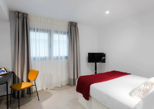 Calle Lazcano, Málaga, Andalusia 29008