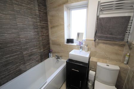 2 bedroom House To Let - Photo 5