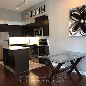 Living Arts/Prince Of Wales Beautiful 2Bdrm Corner Modern Kitchen - Photo 2