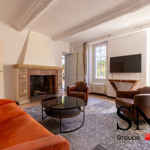 MAISON T6 COEUR DE VILLAGE AVEC GRAND GARAGE ET UN JARDIN - Photo 2