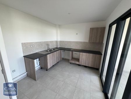 Location Appartement 3 pièces 64m² ST PIERRE 97410 - Photo 3