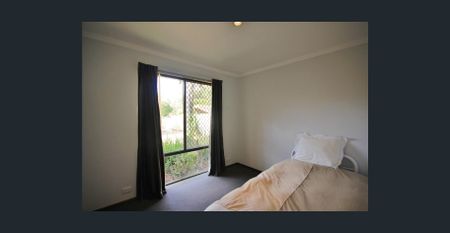 Modern 2 Bedroom Villa in Small Complex - Photo 5