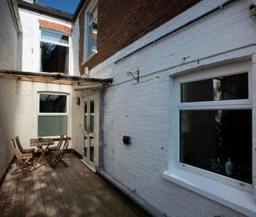 1 bed house share to rent in Albemarle Road, Taunton, TA1 - Photo 2