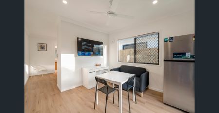 Fully Furnished Near New Studio + Your Own Private Courtyard - Photo 2