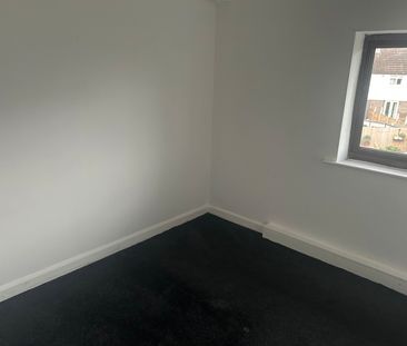 3 Bed Semi-Detached House, Neville Place, LS9 - Photo 3