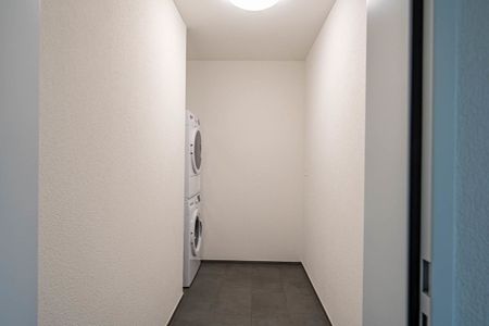 Schöne moderne 3 1/2-Zimmer-Wohnung im 2.OG (mit Lift) - Photo 2