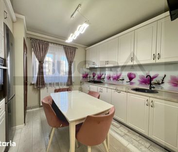 Apartament de 2 camere, 60mp, decomandat, parcare, zona Plopilor - Photo 2
