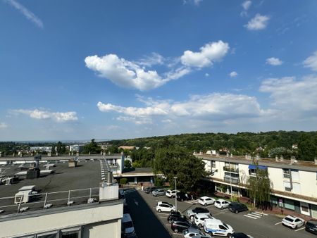 Appartement - 4 pièces - 87,57 m² - La Celle-Saint-Cloud - Photo 3