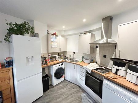 1 bedroom flat to rent - Photo 3