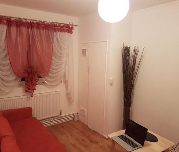 2 Bed Flat, Darenth Road, N16 - Photo 4