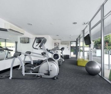 FULLY FURNISHED@CODE APARTMENTS - Photo 5