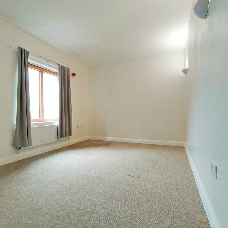 2 bedroom apartment to let - Photo 1