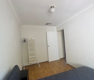 Scarborough - Photo 3