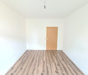 geräumige 2,5 Raum Wohnung auf Wunsch mit EBK - Photo 2