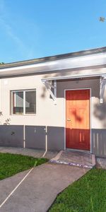 Charming One-Bedroom Granny Flat in Quiet, Convenient Location - Photo 4