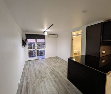 Modern Inner-City Living - Stylish Apartment in Prime West Perth Lo... - Photo 2