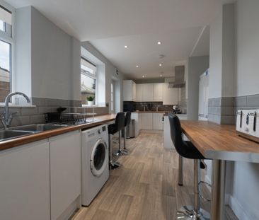 Robin Hood Crescent, Doncaster, DN3 - Photo 6
