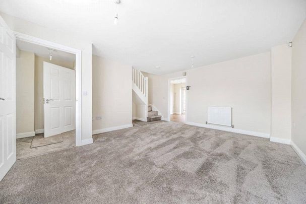 3 bedroom semi-detached house to rent - Photo 1