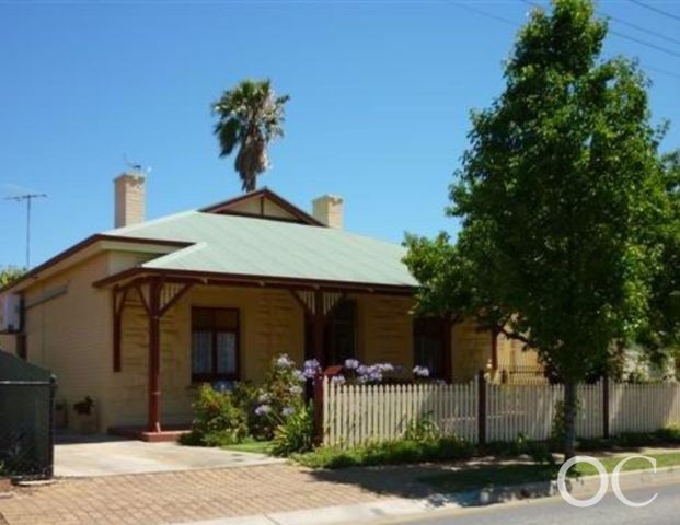 Open the Door to Timeless Charm - Photo 1