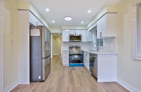 For Lease - 57 Westfield Trail, Oakville, Ontario - Photo 4