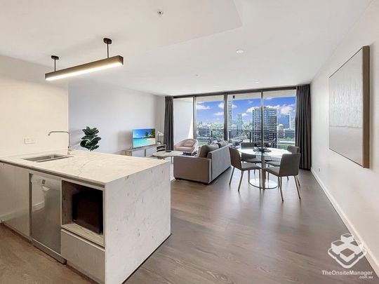 Stylish furnished 26th floor 2 bed 2 bath River and City view -Too good to miss! - Photo 1