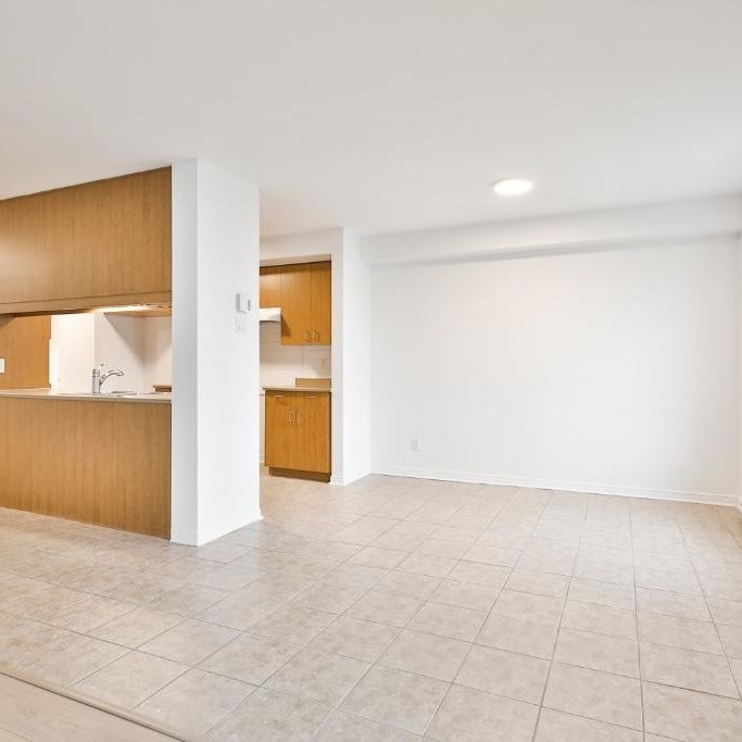 5 1/2 SAINT-BASILE-LE-GRAND adjacent SAINT-BRUNO-DE-MONTARVILLE - Photo 1