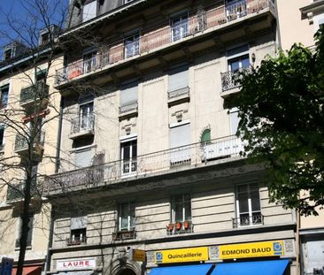 Appartement mansardé de 6 pièces en attique à la Jonction - Photo 5