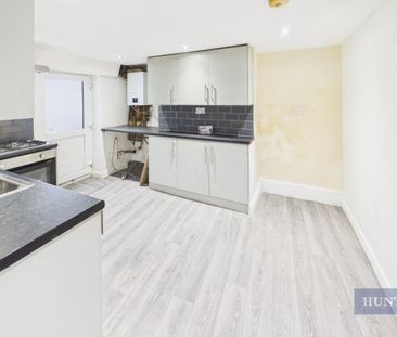 4 bedroom House To Let Total Size: 1227 SQ FT - Photo 4