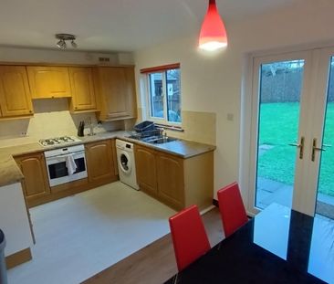 3 bedroom semi-detached house to rent - Photo 3